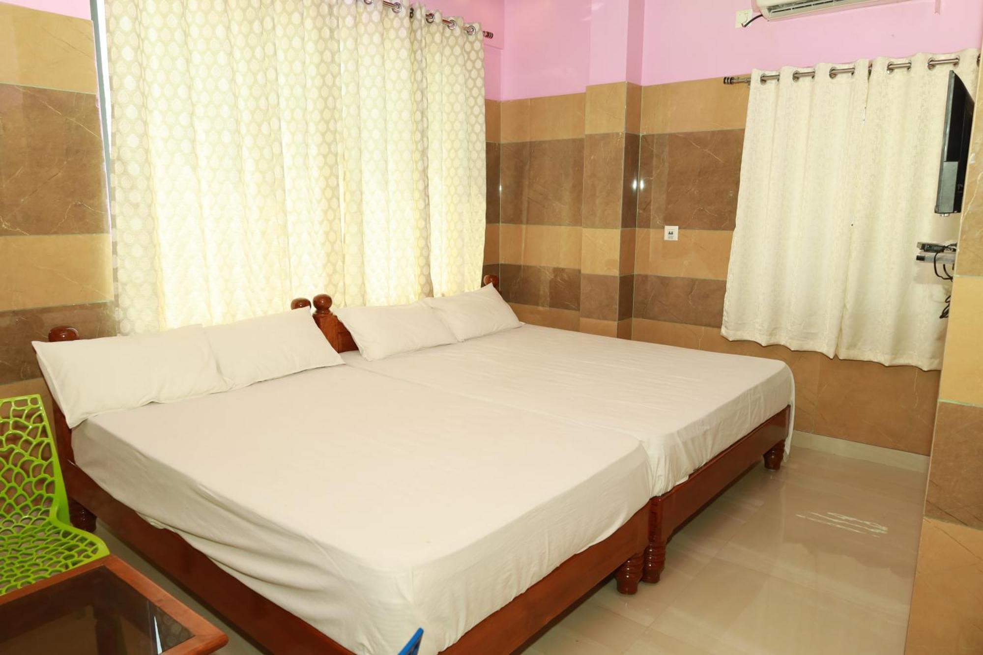 Hotel Rv Residency Wodapatti Exterior foto